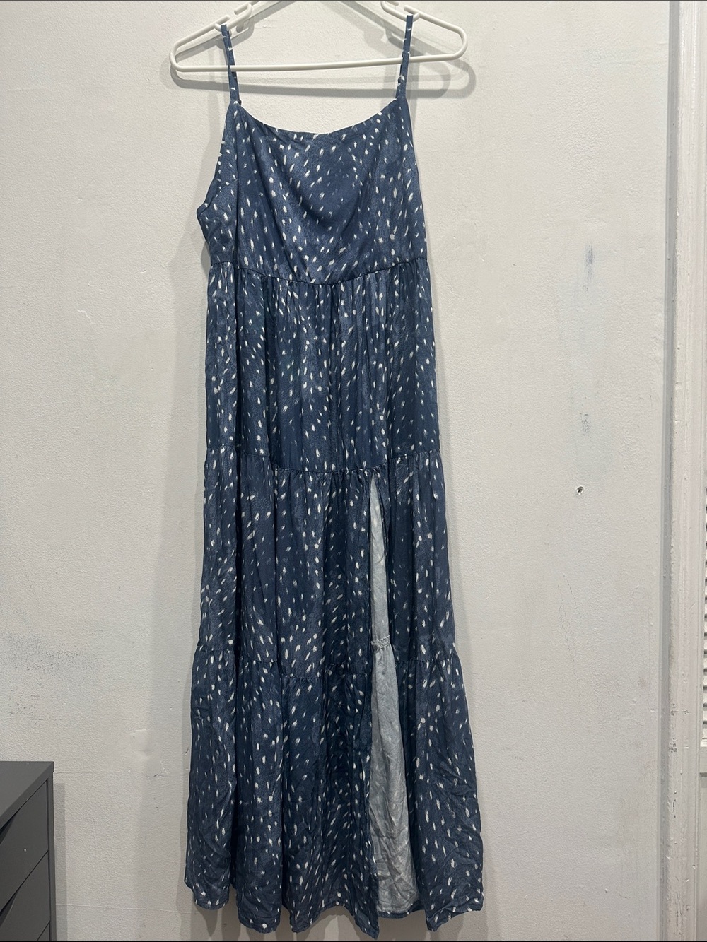 Stillwater Maxi Dress front slit sleevelesss blue white size medium boho beach